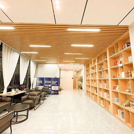 Ark Hotel Phnom Penh Bagian luar foto