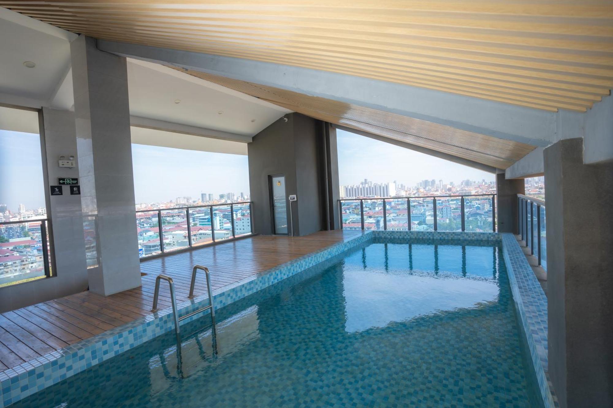 Ark Hotel Phnom Penh Bagian luar foto