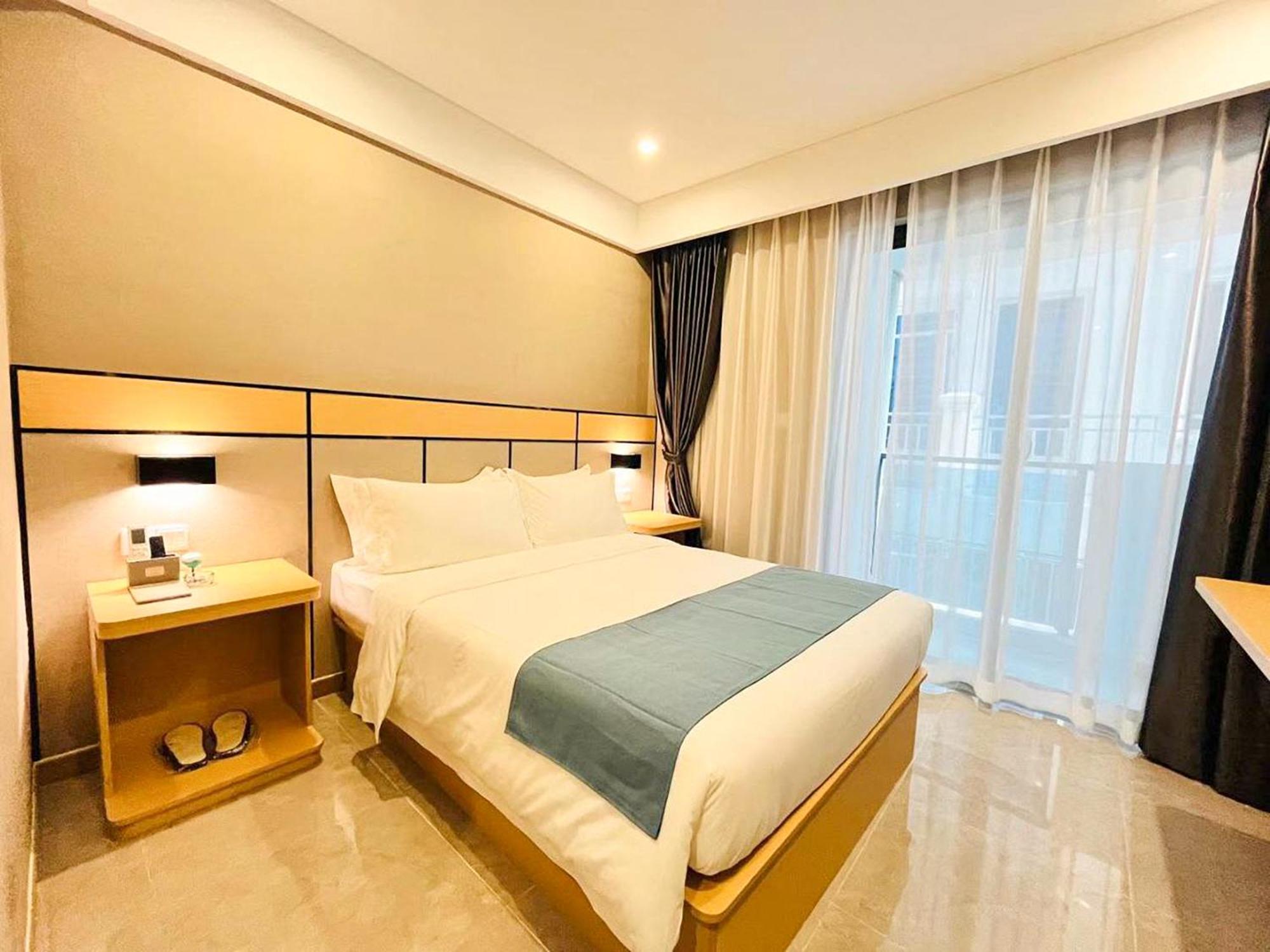 Ark Hotel Phnom Penh Bagian luar foto